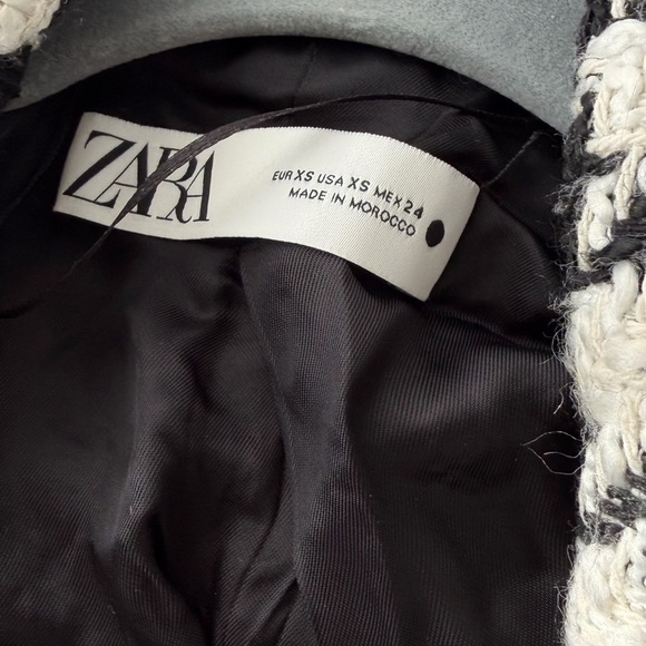 Zara Black and White Houndstooth Blazer with Gold Buttons - Picture 2 of 6